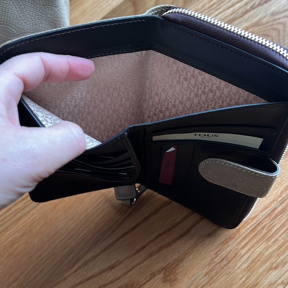 Tous brand new medium tote. Amazing color. Include the wallet. - Picture 11 of 11